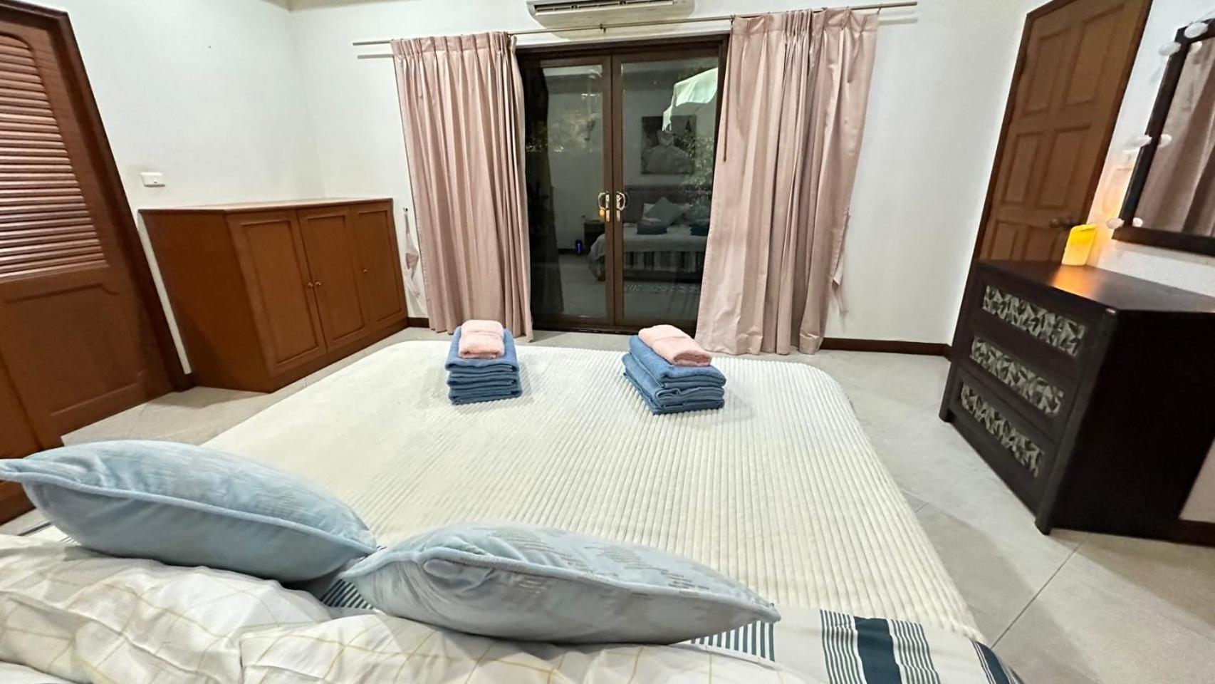 Luxury Semi-2bd Pool Near & Walking Street *